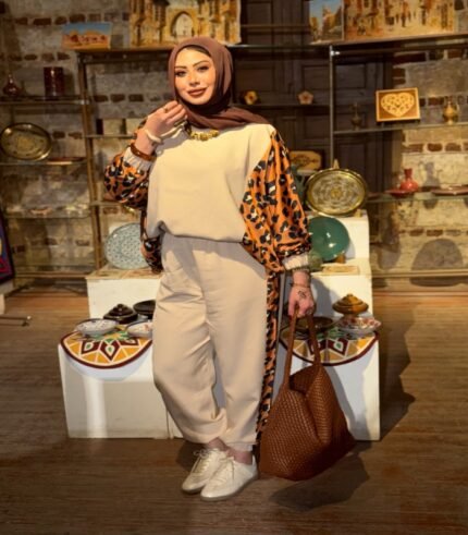 Suit Beige in Tiger